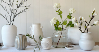 Glass vs. Ceramic Vases: which one is right for you?