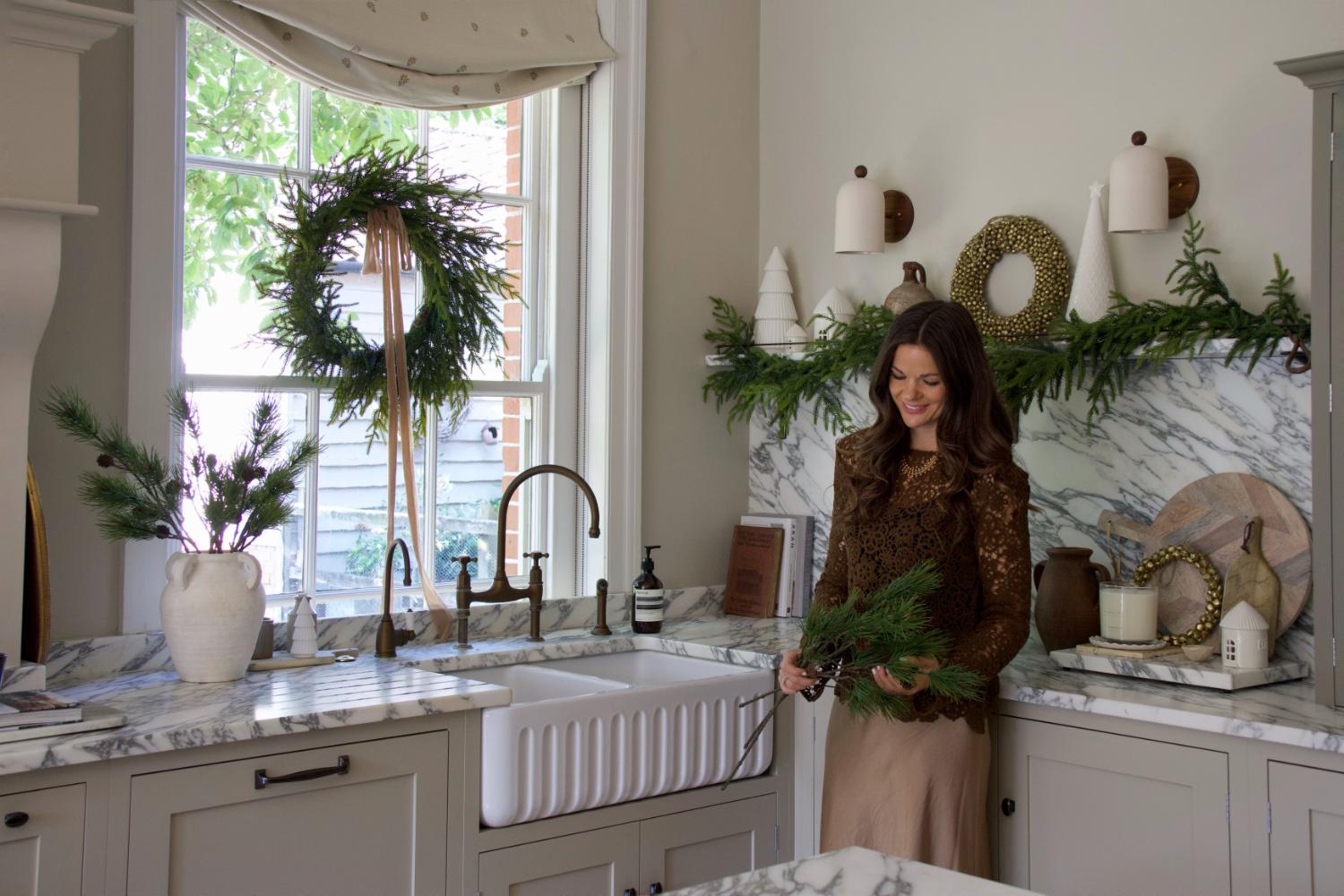 How to deck the kitchen with Christmas décor