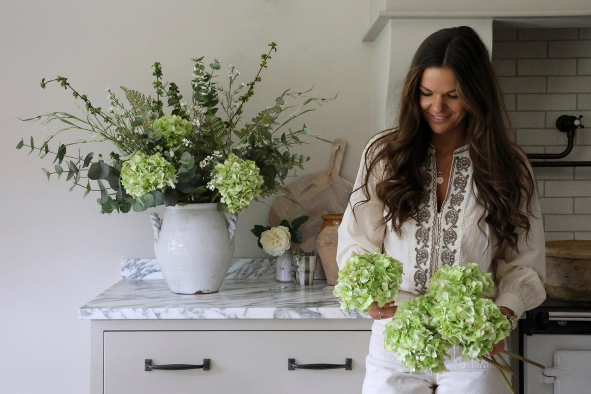 How to Arrange Flowers Like a Professional