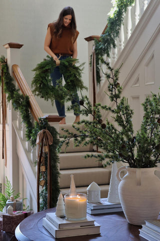 How to style an entryway for Christmas