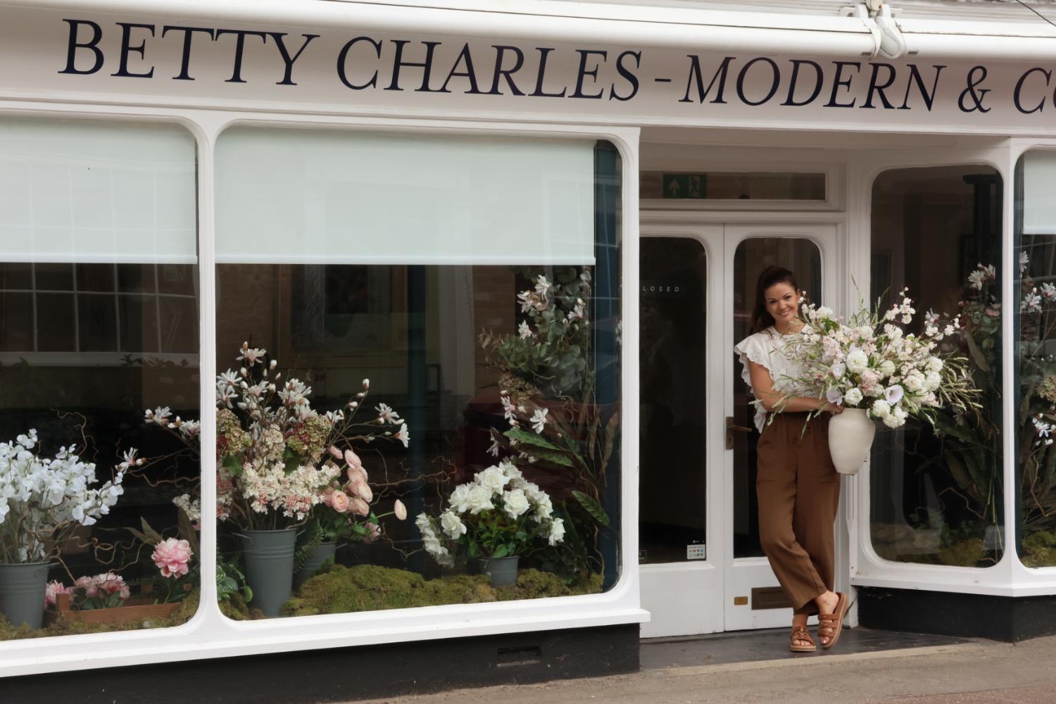 A Ravishing Collaboration – The Suffolk Nest at Galerie Betty Charles