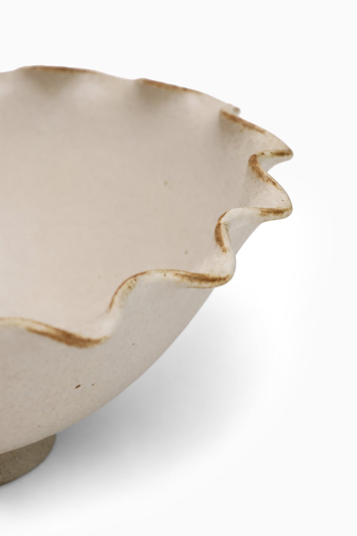 Ruffle Edged Bowl