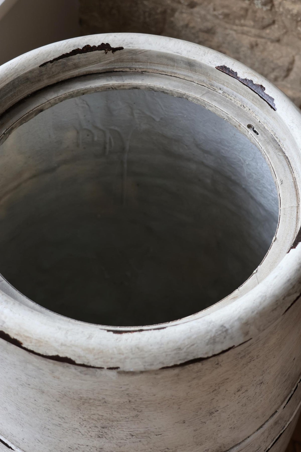 the inside of the bucklesham ultra-lite planter without the insert 