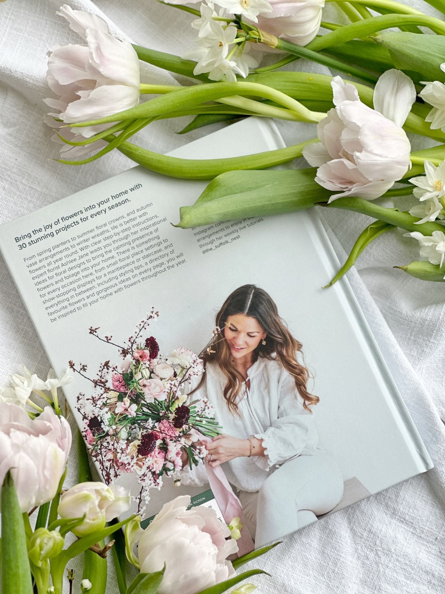 House of Flowers: 30 floristry projects to bring the magic of flowers into your home
